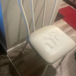 Set of 4 White iron chairs