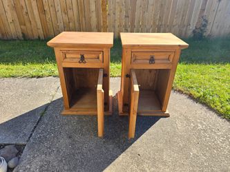 Night stands/End tables
