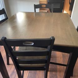 Wooden Dining Room Table and Chairs