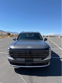 2026 Hyundai Palisade Calligraphy Hybrid AWD – 2,662 Miles