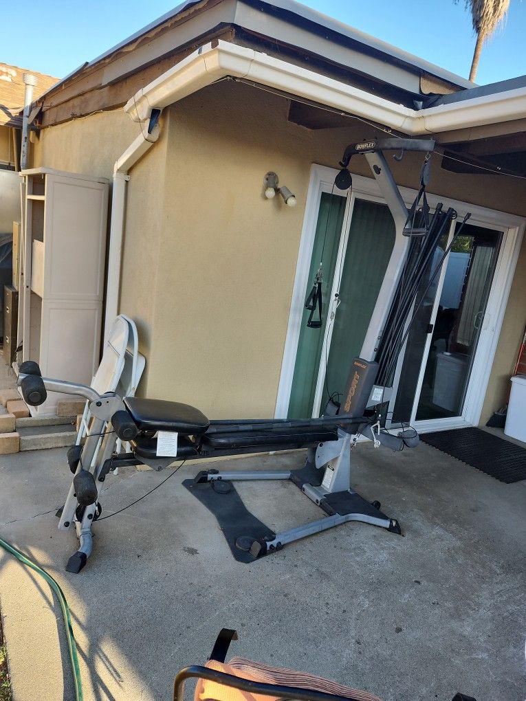 Bowflex Gym In Great Condition.