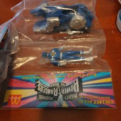 NEW -1994  BLUE 🔵POWER RANGERS.  $15    PICK  ⛏️ UP ONLY
