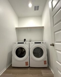 Whirlpool Washer / GAS dryer