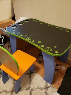 Kids table and chair