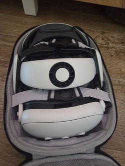 Meta Quest 3 512GB Complete VR Bundle + BOBOVR Fan & 2 Batteries