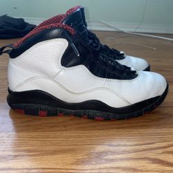 Jordan 10 Retro “Chicago” 2012