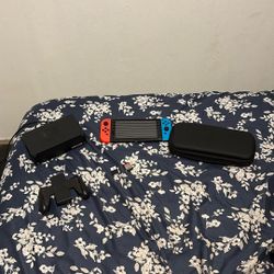 Nintendo Switch Lightly Used 2 Games Worth 80 Dollars And 30 Dollar Case