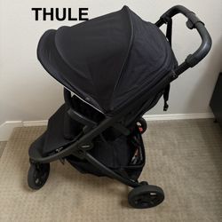 Thule Spring Stroller, Color Black/Midnight Black