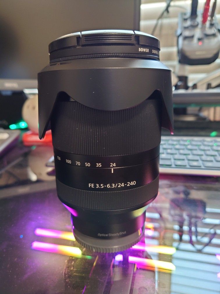 FE 24-240mm F3.5-6.3 OSS Full-frame Telephoto Zoom Lens with