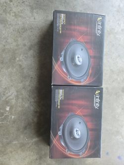 Speakers (2 In Each Box)