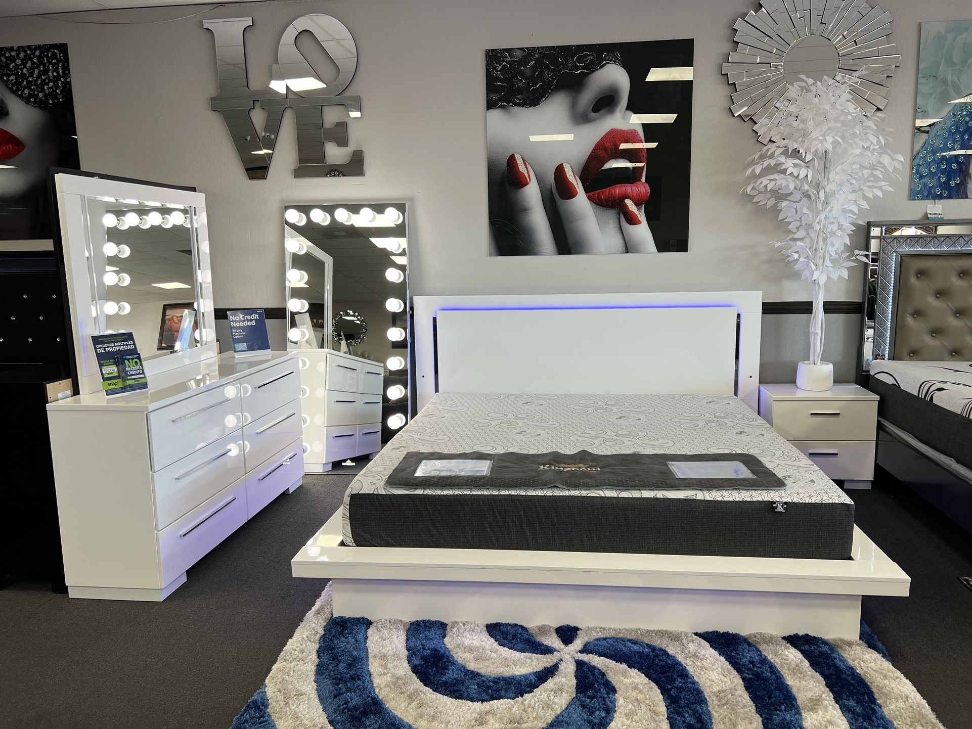 4PC White King Bedroom Set w/ LED Lights