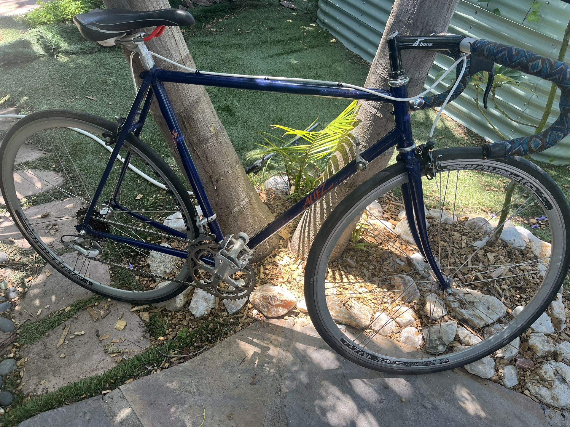 Specialized vintage 80’s Allez Road Bike