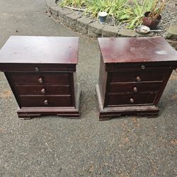 Kind Size Bed And Night Atands