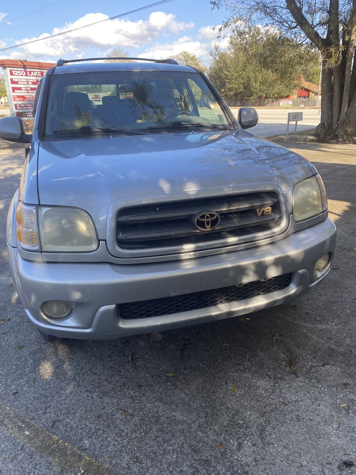 02 Toyota Sequia SR5