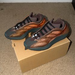 Yeezy 700 Cooper 