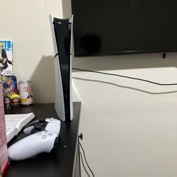 PS5 slim 1TB digital like new