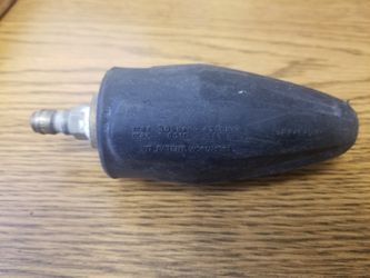 Pressure washer nozzle