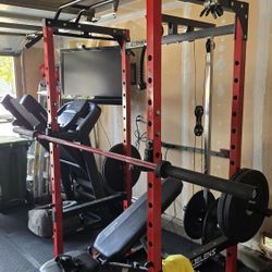 Squat Rack With Accessories , Squat Bar But No Weights And No Bench 