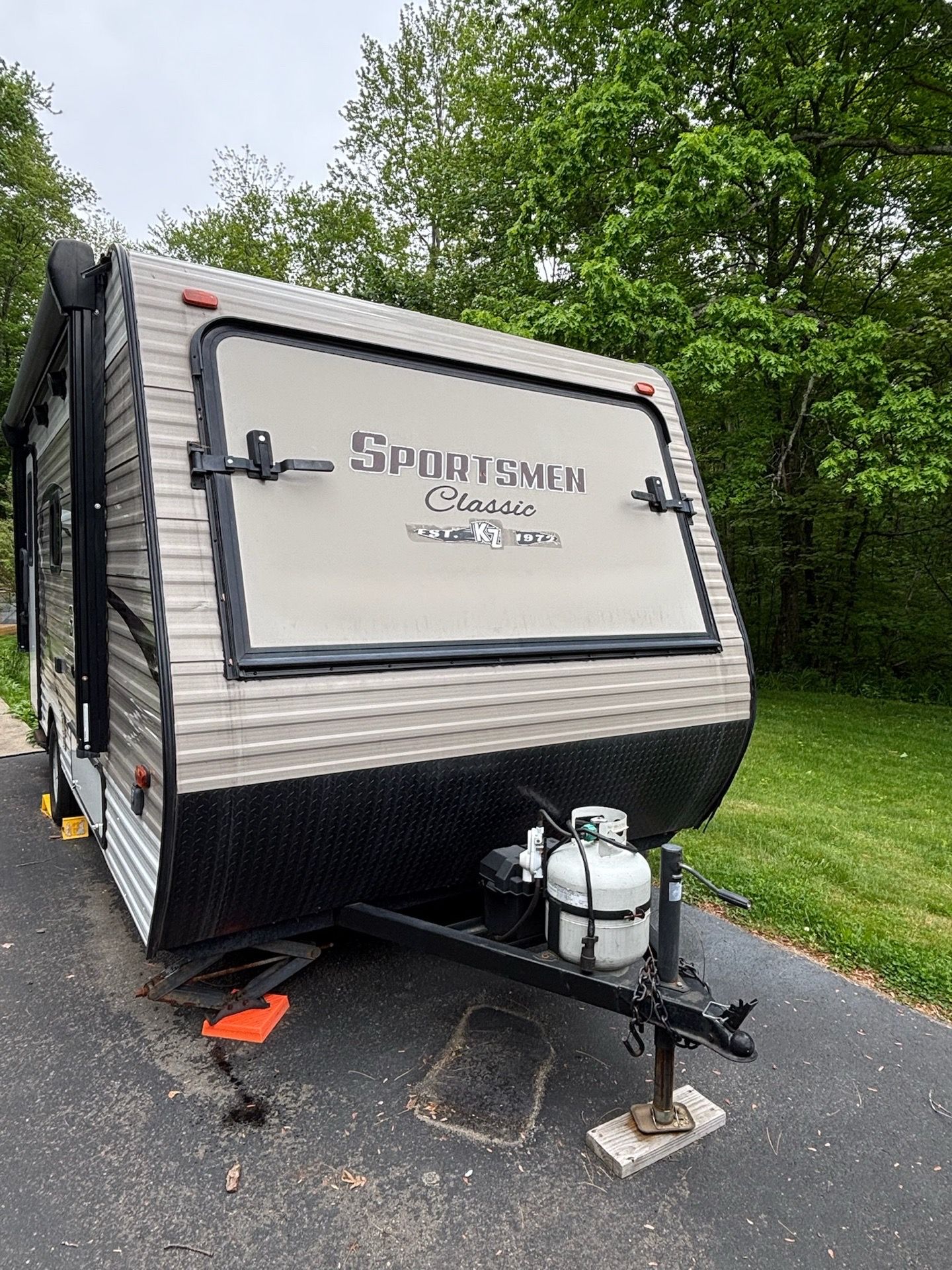 KZ 160RBT Hybrid Travel Trailer