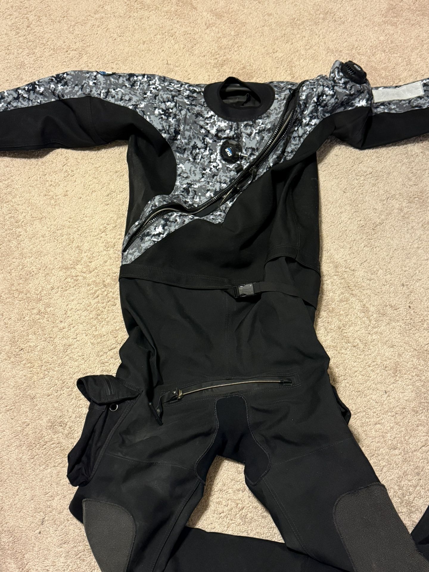 DUI Dry Suit
