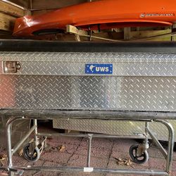 Toolbox And Custom Cut Tonneau Cover 