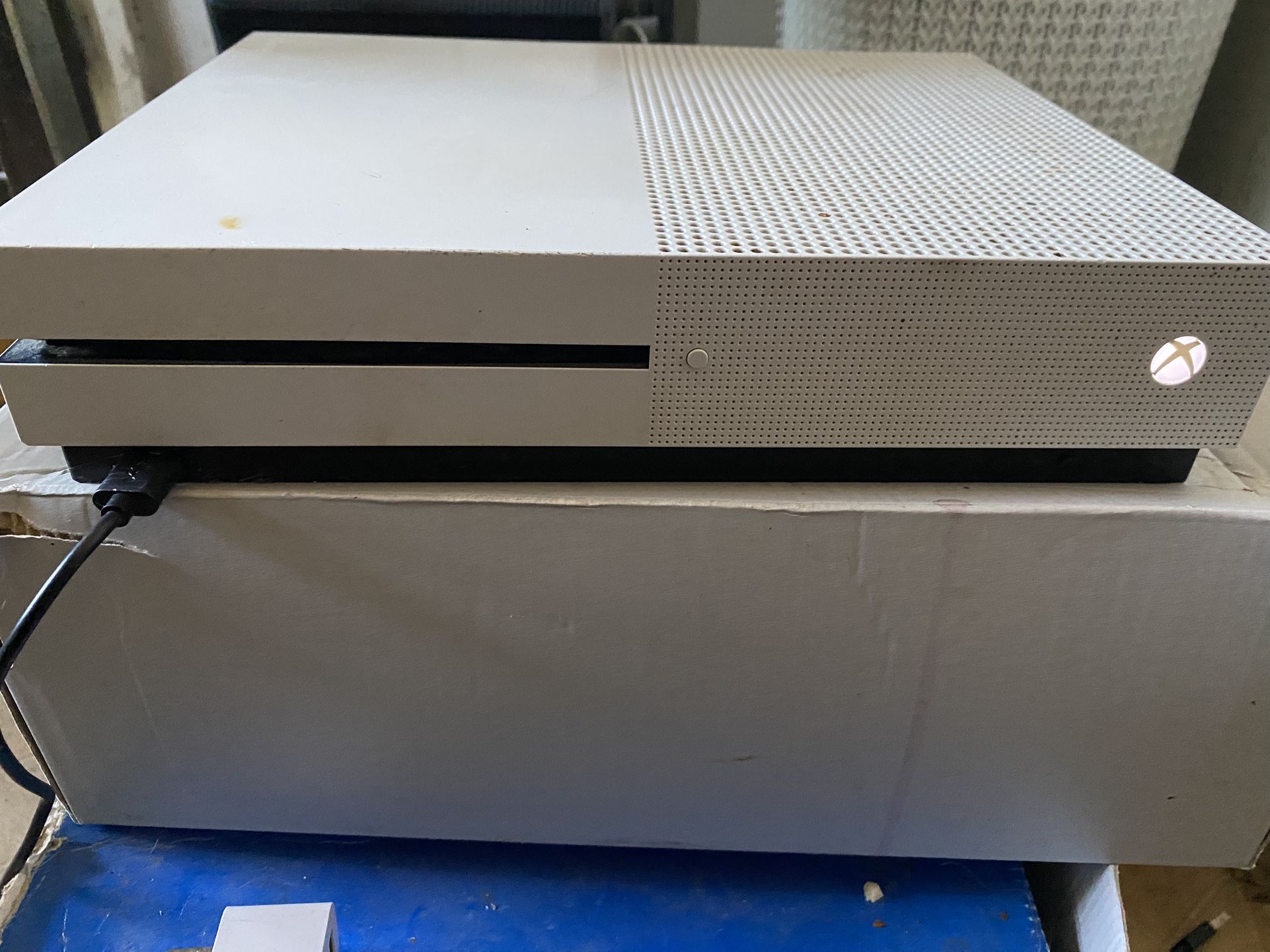1TB Xbox One S 