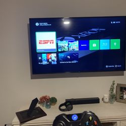 Xbox One With Controllers/Games/Headset