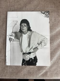 Michael Jackson iconic shot taken by photographer Dilip Mehta in January 1991.