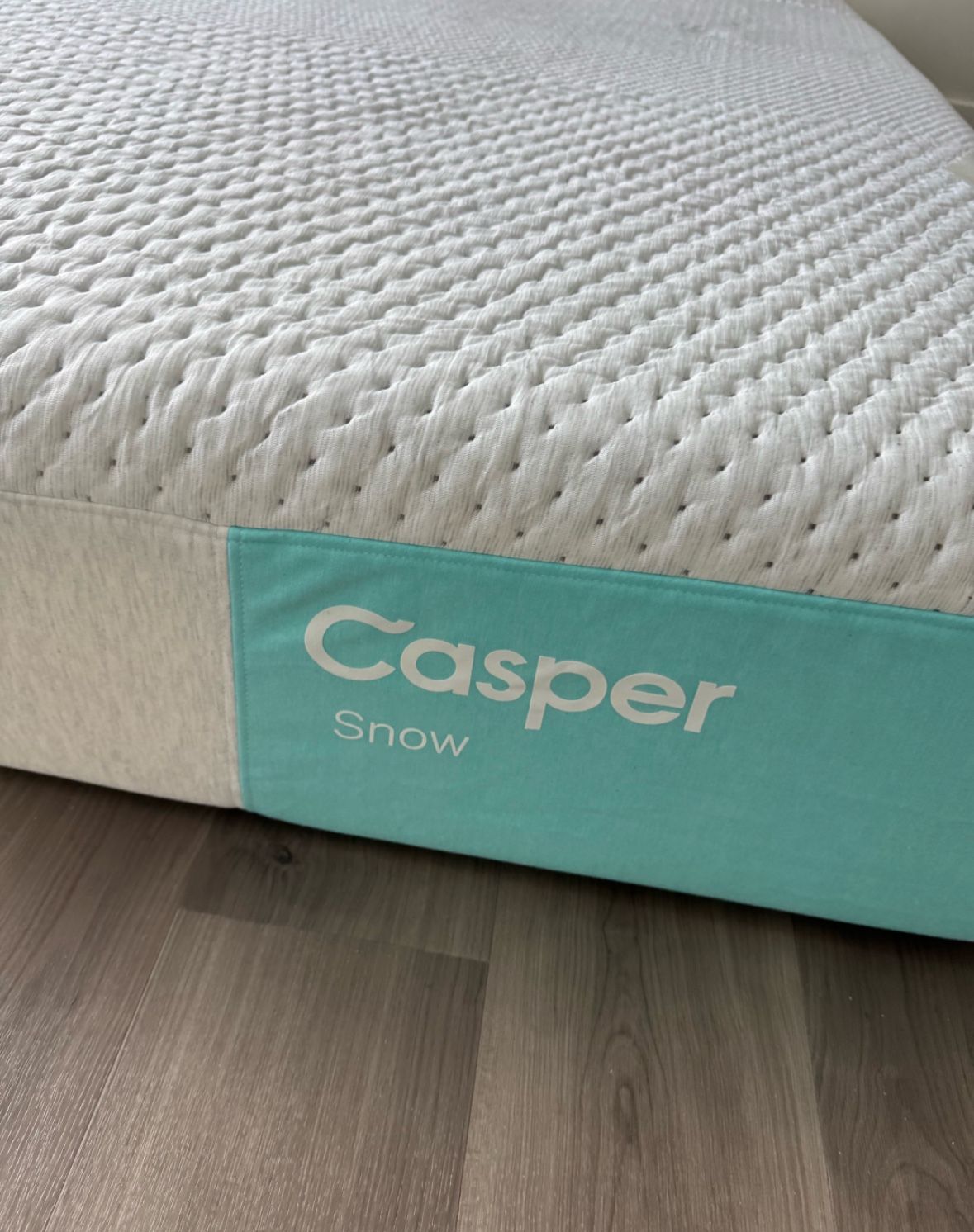 🛏️ QUEEN Casper Snow Hybrid Mattress - Like New