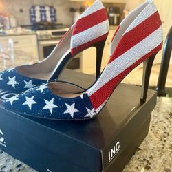 I.N.C  BRAND NEW STILL IN BOX SIZE 8