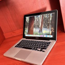 Apple MacBook Pro 13” I5 Processor 8GB RAM 256GB SSD macOS 15.1 Sequoia $140