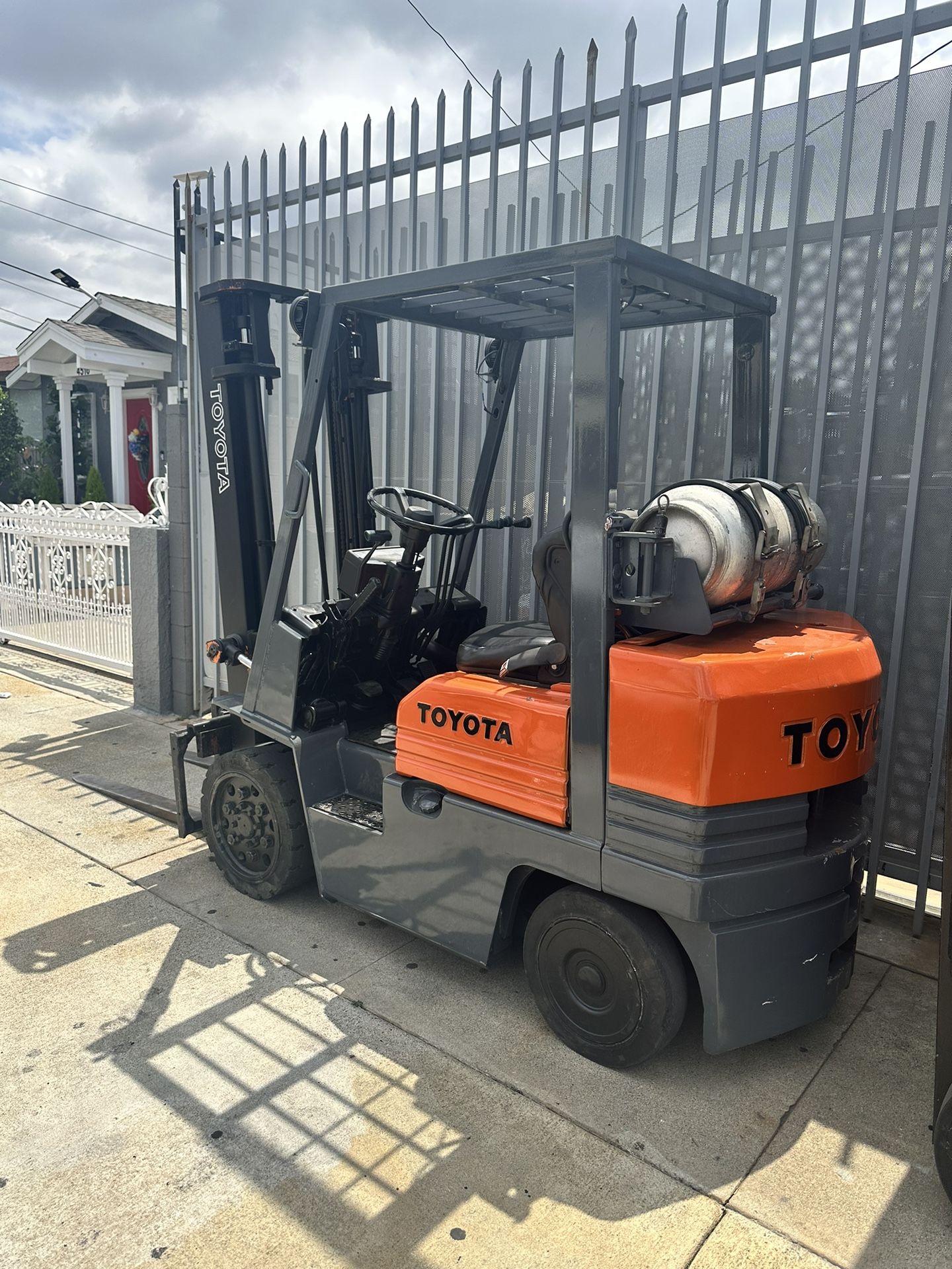 Forklift For Sale 