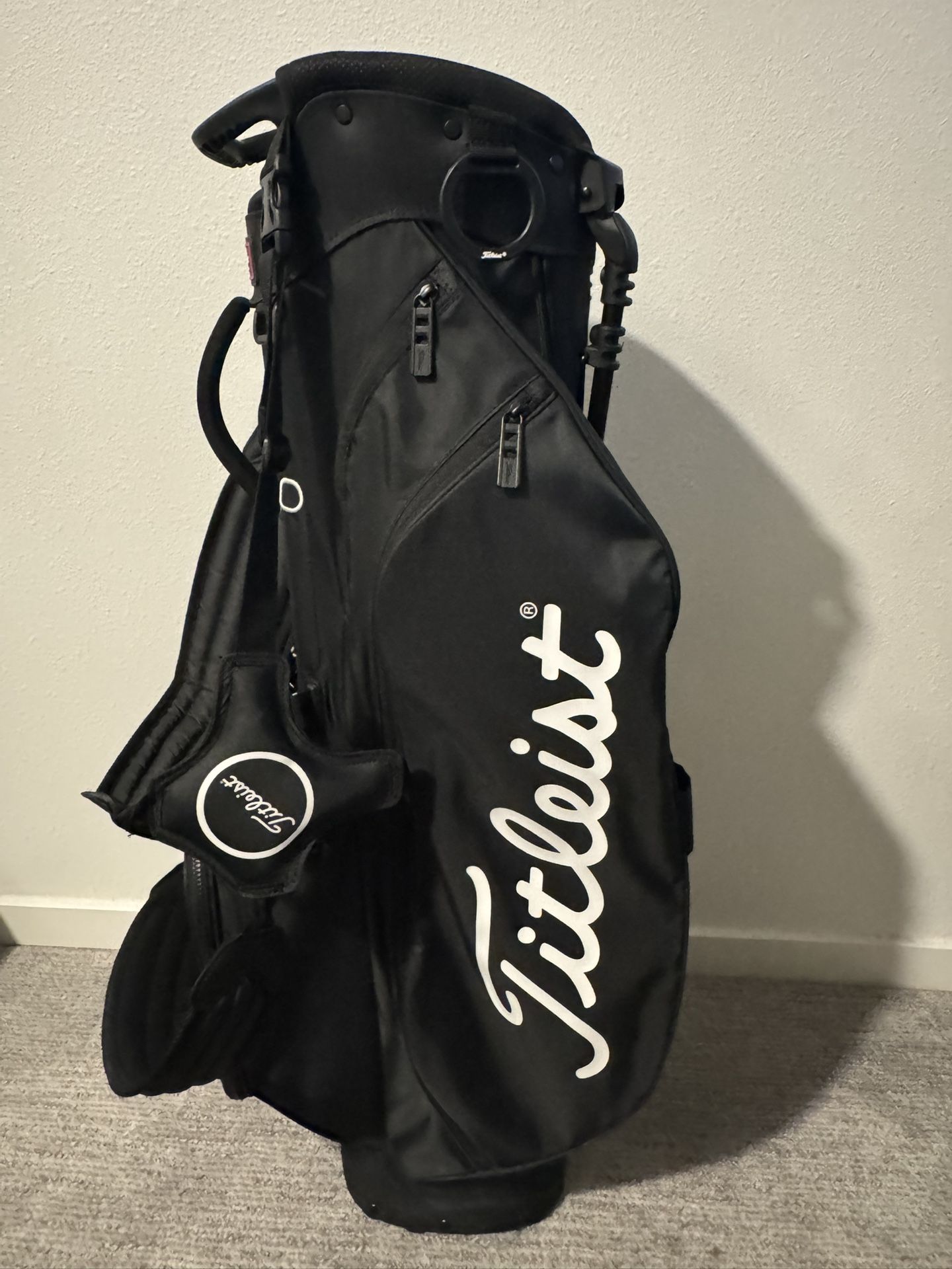 Titleist 4-Way hole Golf Stand Bag