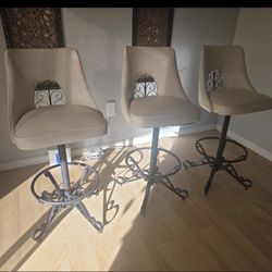 Set of 3 vintage mcm mid century Spanish Revival wrought iron bar stools 1960s

SEE ALL PHOTOS

PICK UP IN MESA AZ

PAY AT PICK UP

Good original cond