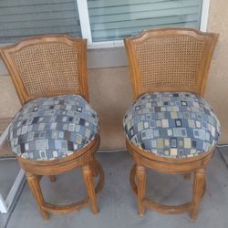 2 Swivel Bar Stools 