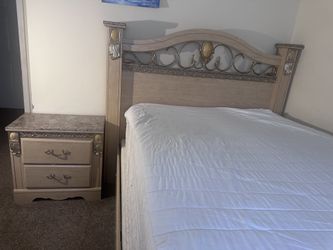 Bad Room Sets In Good Condition 