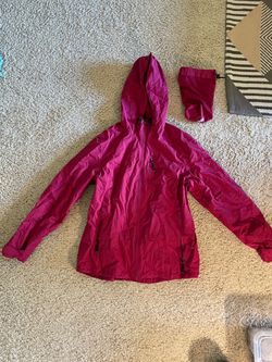 33,000ft Waterprood Packable Rain Jacket w/ Hood for Women- Cherry Red Size Medium