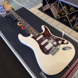 07’ Mex Fender Deluxe Lone Star Stratocaster Arctic White Electric Guitar