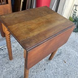 Antique drop leave table