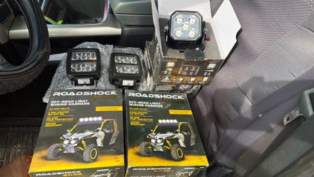 Truck lights canam