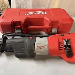 Milwaukee 6523-21 Super Sawzall – 13 Amp Reciprocating Saw w/ Rotating Handle