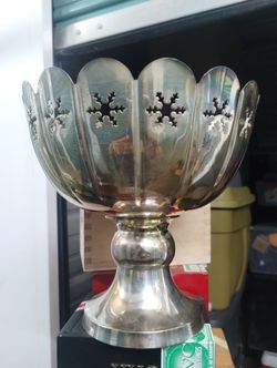 silver pedastal bowl 