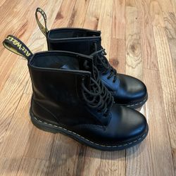 Doc Martins: Size 9