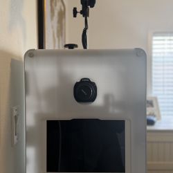 Brand New C12 Photo Booth & Backdrop Bundle