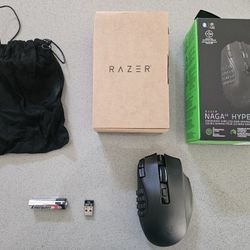 Razer Naga V2 HyperSpeed Wireless Gaming Mouse 