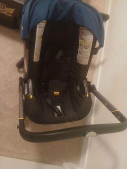 Doona Infant Car Seat & Stroller