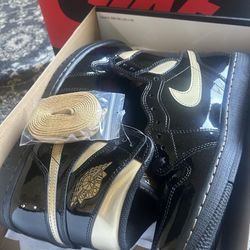 Air Jordan 1 High Black Metallic Gold Sz 11