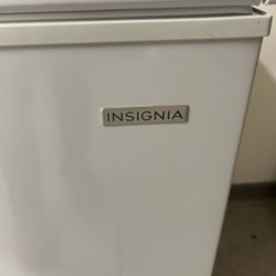INSIGNIA FREEZER