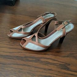 Burberry Heels - Peep Toe Linen & Leather  - Sz 38 / 7.5