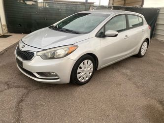 2016 Kia Forte5 - Clean Title